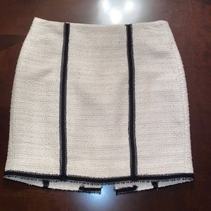 Bebe tweed skirt